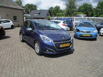 skadebil auto Peugeot 208 1.2 Pure T Urban Soul 1E Eig 2016/1