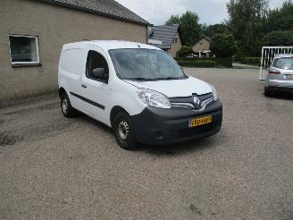 krockskadad bil auto Renault Kangoo 1.5 dCi Comfort 2019/6
