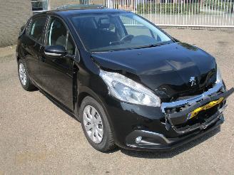 skadebil auto Peugeot 208 1.2 PureT BlueLion NAP REST BPM 400 EURO !!!! 2017/1