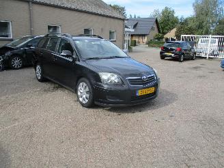 škoda osobní automobily Toyota Avensis 1.6 VVTi Terra Wagon 2007/6