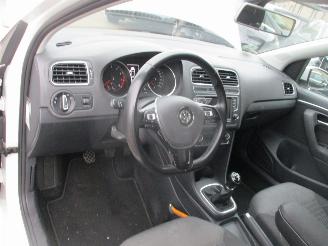 Volkswagen Polo 1.2 TSI Comfortline NAP 5drs picture 16