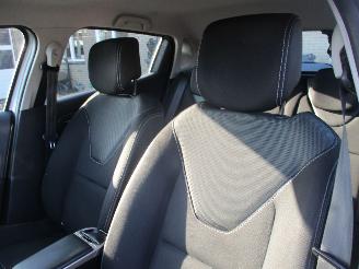 Renault Clio 0.9 TCe Expression 5drs picture 16