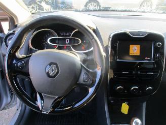 Renault Clio 0.9 TCe Expression 5drs picture 17