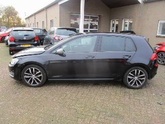 Volkswagen Golf 1.2 TSI HighLine Aut NAP picture 4