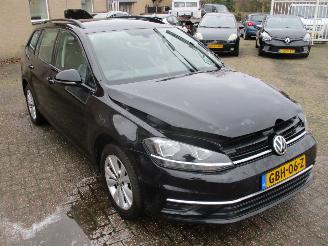 Unfallwagen Volkswagen Golf Variant 1.0 TSI Trendline 2020/1