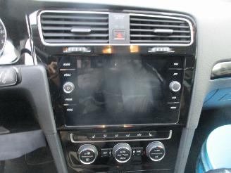 Volkswagen Golf 1.0 TSI HighLine Business R picture 20