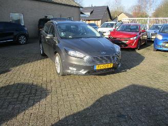 damaged passenger cars Ford Focus 1.5 Titanium Wagon REST BPM 1150 EURO !!!! 2017/7