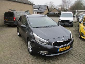 skadebil auto Kia Cee d 1.6 GDI Economy Line 2014/7