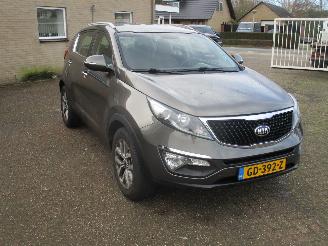 Coche accidentado Kia Sportage 1.6 GDI BusinessLine REST BPM 1000 EURO !!!! 2015/4