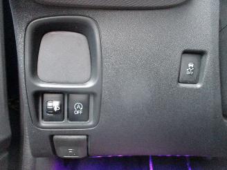 Peugeot 108 1.0 E -VTI BLUE L. EX picture 25