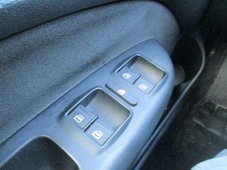 Skoda Octavia 1.6 FSI Elegance picture 22