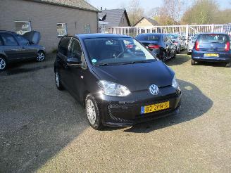 Vaurioauto  passenger cars Volkswagen Up! 1.0 move up! BlueM. 2013/1