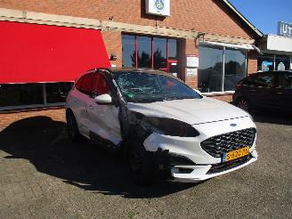 uszkodzony samochody osobowe Ford Kuga 2.5 PHEV ST-Line X 2023/3