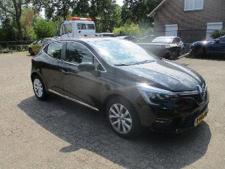 Auto incidentate Renault Clio 1.0 TCe 90 Techno REST BPM €400,-!!! 2022/9