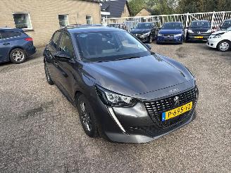 Schadeauto Peugeot 208 1.2 PT Active Pack 2022/6