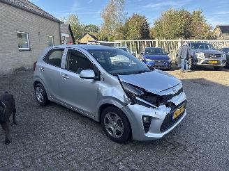 škoda osobní automobily Kia Picanto 1.0 CVVT Eco.PlusL REST BPM €300,-!!! 2017/7