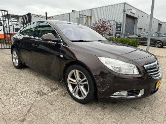 damaged passenger cars Opel Insignia 2.0 T Edition Automaat NAP 2012/5