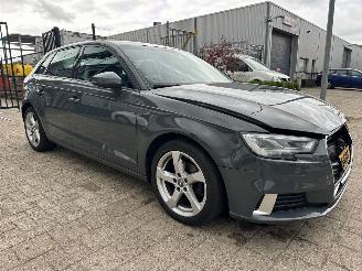 Voiture accidenté Audi A3 1.0 TFSI Sport Lease Edition 2017/9