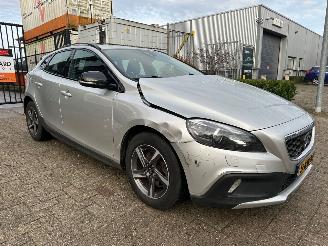 skadebil auto Volvo V-40 Cross Country 1.6 T4 Momentum Automaat 2013/9