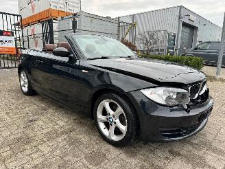 krockskadad bil auto BMW 1-serie Cabrio 118i 2009/1
