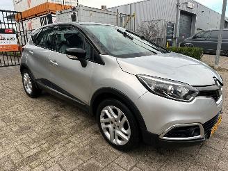 damaged passenger cars Renault Captur 0.9 TCe Dynamique 2013/10