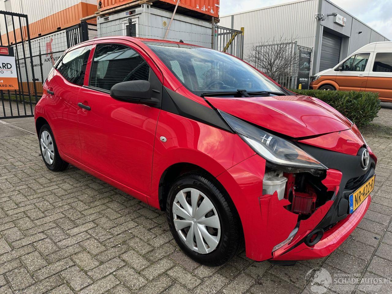 Toyota Aygo 1.0 VVT-i x-now