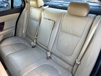 Jaguar XF 2.7D V6 Premium Luxury picture 15