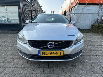 Volvo V-60 2.0 D3 R-Design Automaat picture 2