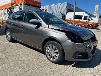 Auto incidentate Peugeot 308 1.2 PureTech Allure 2019/10