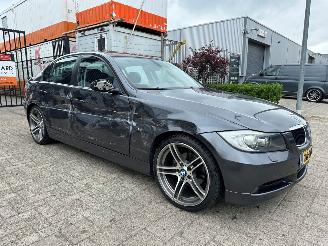 krockskadad bil auto BMW 3-serie 318i Business Line 2008/4