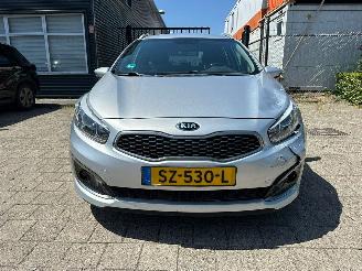 Kia Cee d 1.0 T-GDi Design Edition picture 2