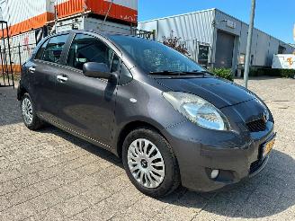 uszkodzony samochody osobowe Toyota Yaris 1.3 VVTi Aspiration 2010/9