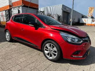 krockskadad bil auto Renault Clio 0.9 TCe Limited 2018/4