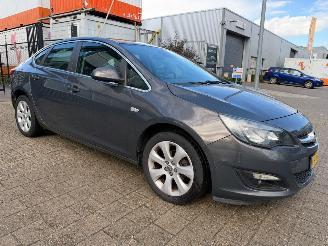 skadebil auto Opel Astra 1.4 Turbo Business+ 2014/6