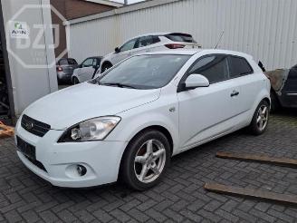 Uttjänta bilar auto Kia Cee d Cee'd (EDB5), Hatchback 5-drs, 2006 / 2012 1.6 CRDi 16V 2009/8