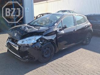 Vrakbiler auto Peugeot 208 208 I (CA/CC/CK/CL), Hatchback, 2012 / 2019 1.2 Vti 12V PureTech 2019/7