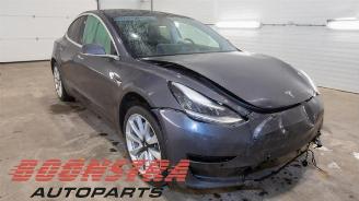 Vrakbiler auto Tesla Model 3 Model 3, Sedan, 2017 EV AWD 2019
