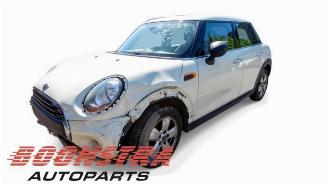 Sloopauto Mini One Mini (F55), Hatchback 5-drs, 2013 1.2 12V One 2015