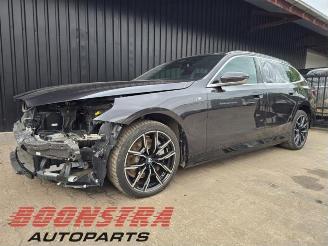 Salvage car BMW i5 i5 Touring (G61), Combi, 2024 eDrive40 84 kWh 2024