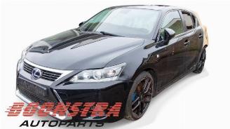 Salvage car Lexus Ct CT 200h, Hatchback, 2010 1.8 16V 2015