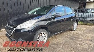 demontáž osobní automobily Peugeot 208 208 I (CA/CC/CK/CL), Hatchback, 2012 / 2019 1.0 Vti 12V PureTech 2013/12