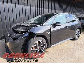 Vrakbiler auto Volkswagen ID.3 ID.3 (E11/E12), Hatchback 5-drs, 2019 First, Life, Pro 58 kWh 2021/12