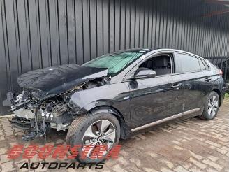 Coche siniestrado Hyundai Ioniq Ioniq, Liftback, 2016 / 2022 EV 2019/1