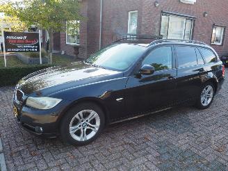 Voiture accidenté BMW 3-serie 318i Business Line 2009/7