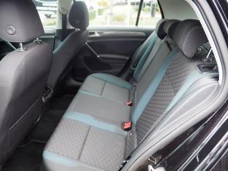 Volkswagen Golf 1.0 TSI Trendline picture 15