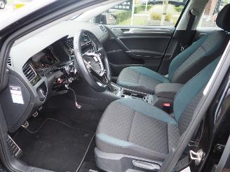 Volkswagen Golf 1.0 TSI Trendline picture 16
