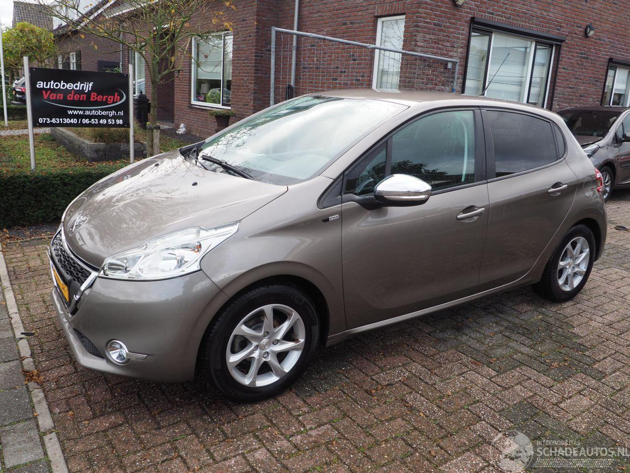 Peugeot 208 1.2 VTi Style
