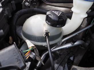 Peugeot 208 1.2 VTi Style picture 17