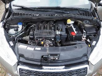 Peugeot 208 1.2 VTi Style picture 14