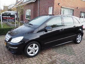 Unfallwagen Mercedes B-klasse 170 Business Class Automaat 2009/4